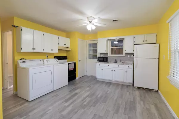 St James, MO 65559,604 N Springfield ST