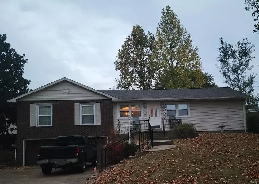 1213 Hiland CT, De Soto, MO 63020