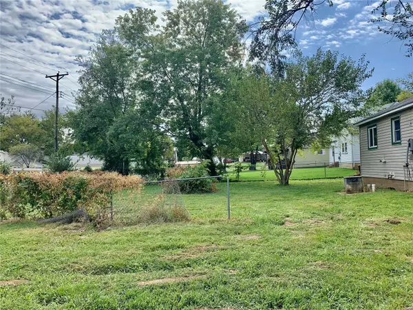 Desloge, MO 63601,402 W Oak