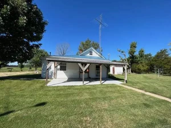1290 N 1750 ST, Brownstown, IL 62418