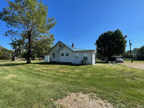 Brownstown, IL 62418,1290 N 1750 ST