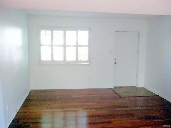 St Louis, MO 63144,9196 Wrenwood LN