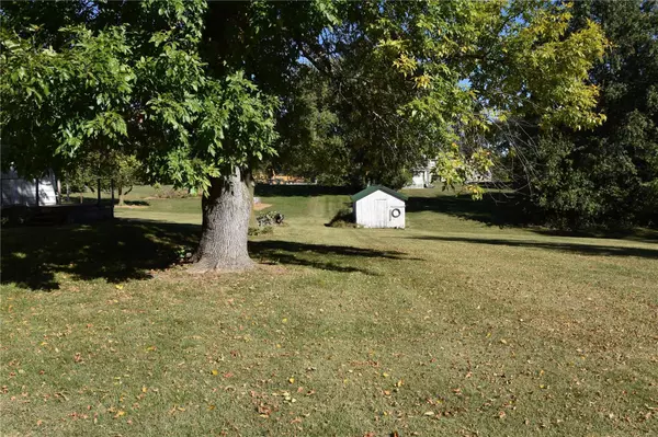 Bethel, MO 63434,164 Walnut