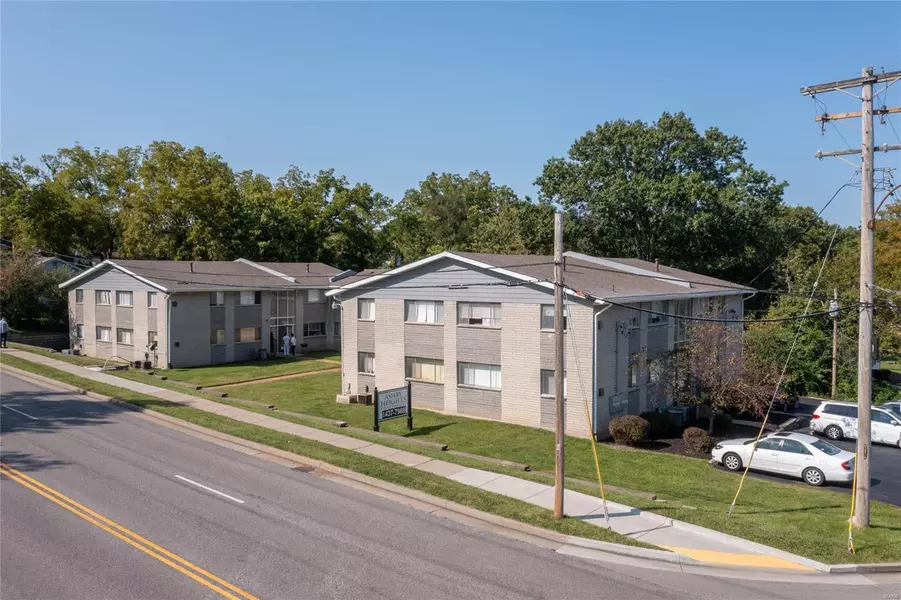 3225 Ashby RD, St Ann, MO 63074