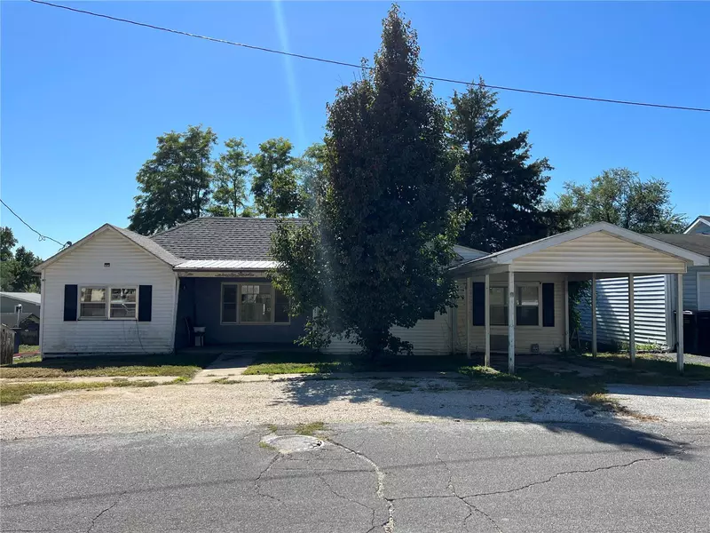 610 Nebraska, Louisiana, MO 63353