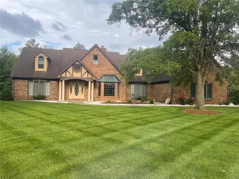 524 E Waters Edge DR, Shiloh, IL 62221