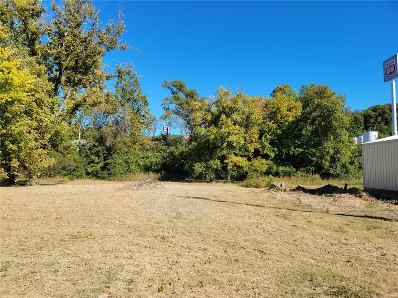 495 BROADWAY, Van Buren, MO 63965