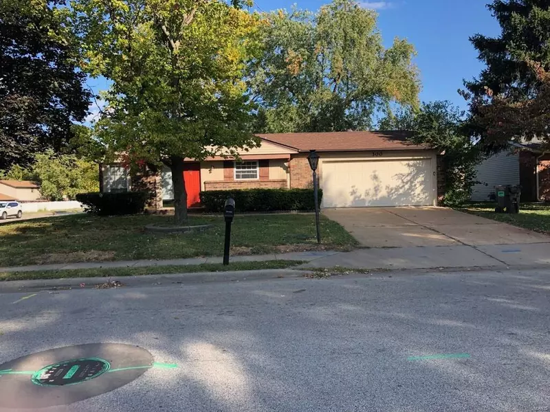 300 Joseph DR, Fairview Heights, IL 62208