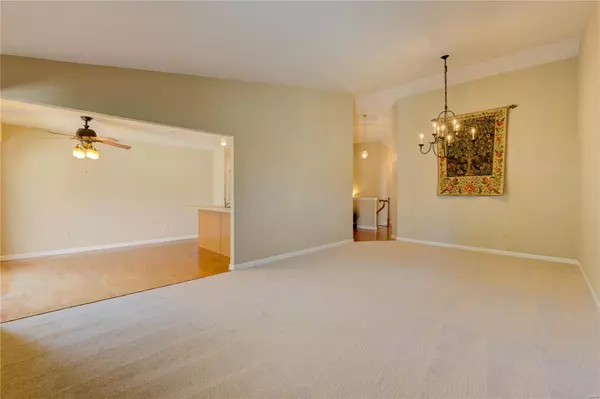 Chesterfield, MO 63017,14713 Ladue Bluffs Crossing DR