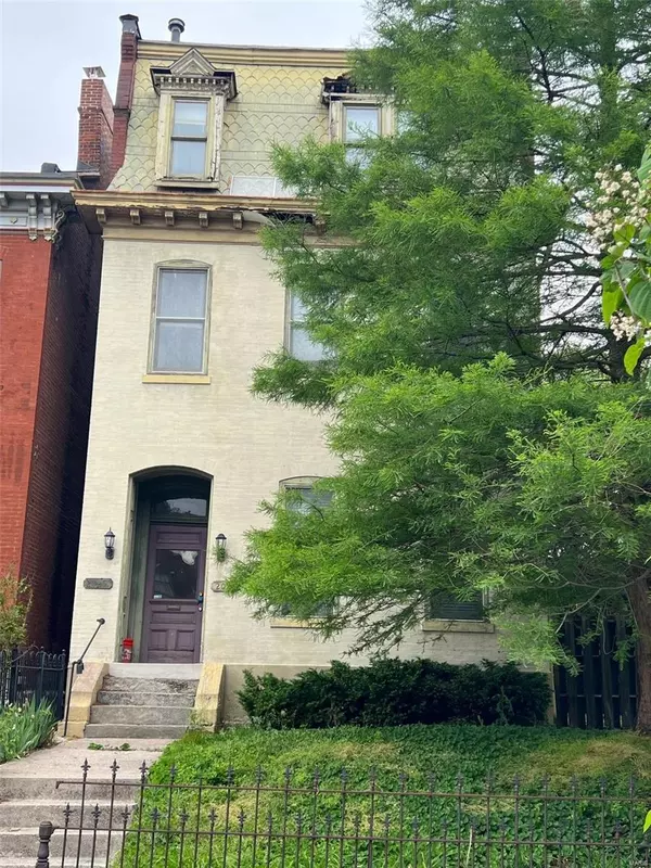 St Louis, MO 63104,2025 Sidney ST