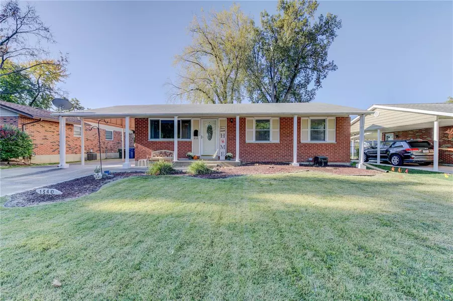 1540 Gerard Park LN, Hazelwood, MO 63042