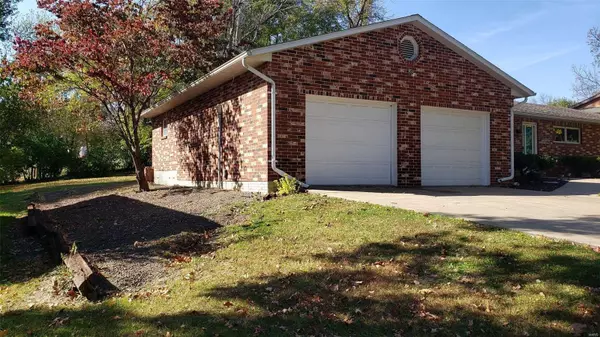 Hannibal, MO 63401,4 Meadowbrook Drive