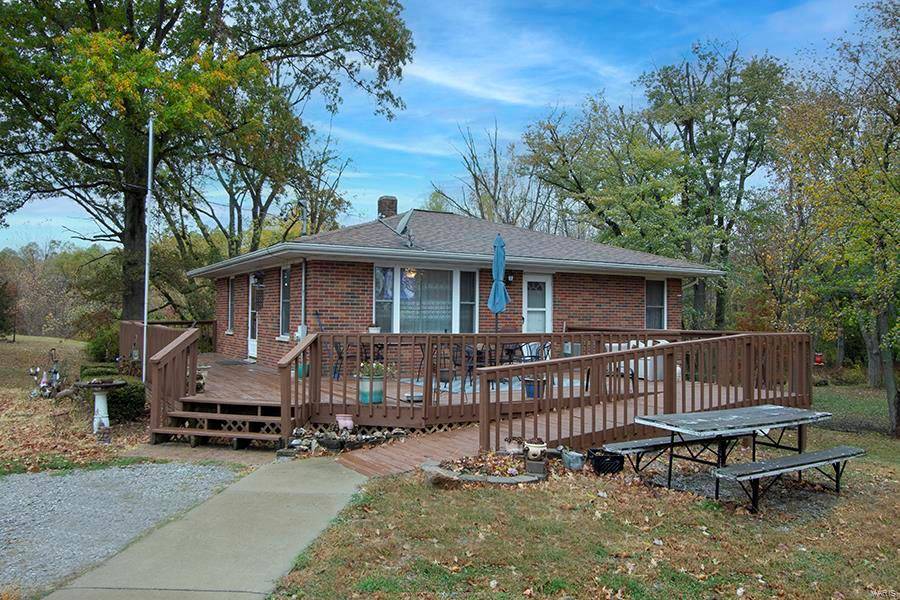 Lebanon, IL 62254,9909 Oak Grove School RD