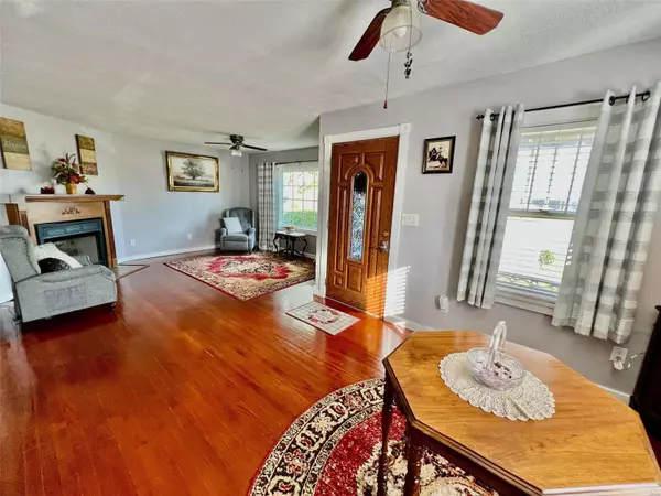 Moro, IL 62067,5866 Moro RD