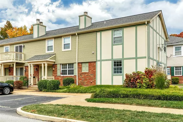 St Louis, MO 63144,8949 Wrenwood LN