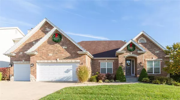 1032 Gardenbridge PL, St Charles, MO 63303