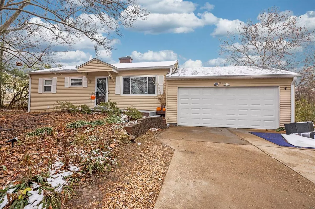 Ballwin, MO 63011,211 Hillsdale DR