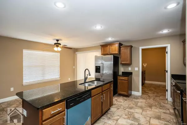 St Robert, MO 65584,114 Sandstone DR