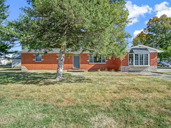 1301 Gonterman ST, South Roxana, IL 62087