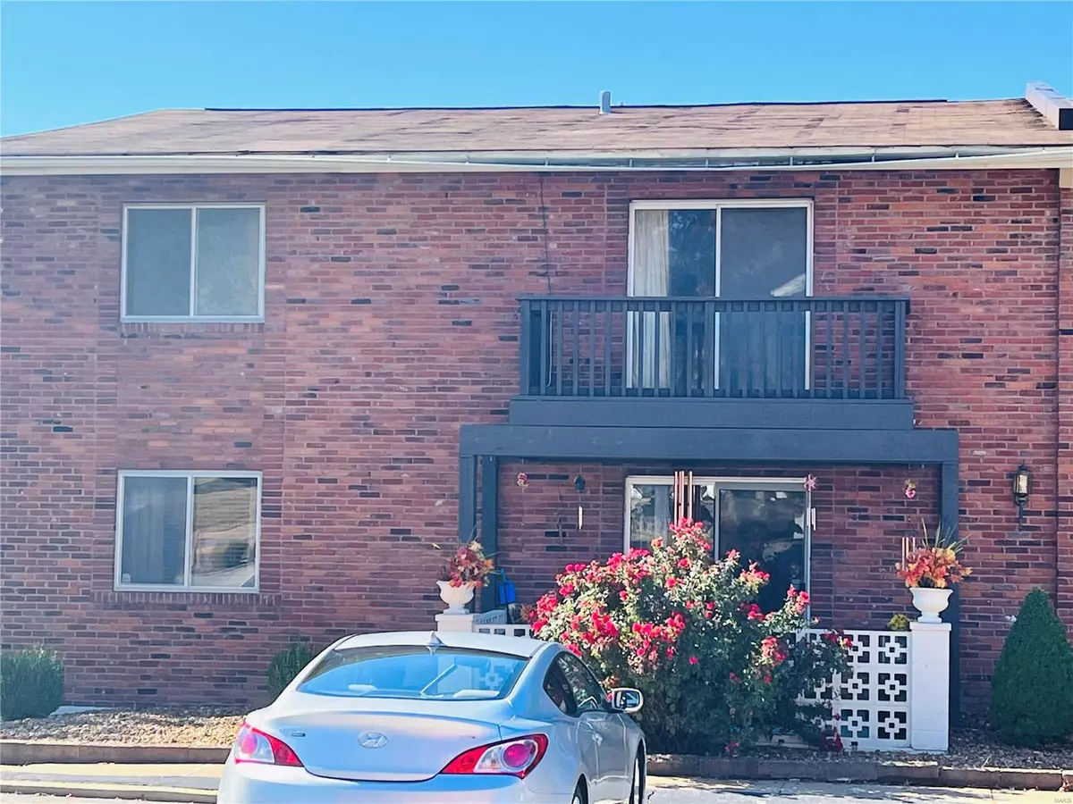 St Louis, MO 63125,2535 Senator CT #I