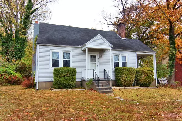 426 East Cape Rock DR, Cape Girardeau, MO 63701