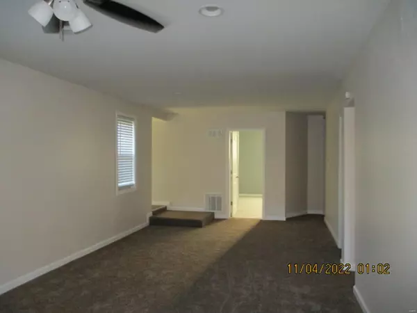 Alton, IL 62002,2428 LASALLE ST