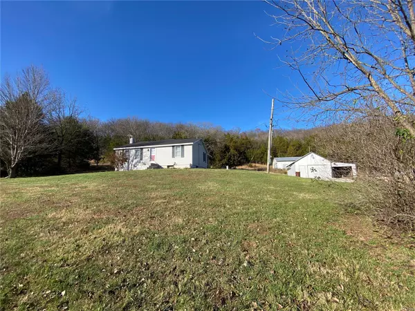 New Florence, MO 63363,6 Meador LN