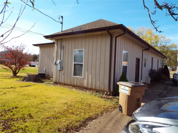 Piedmont, MO 63957,400 S Main