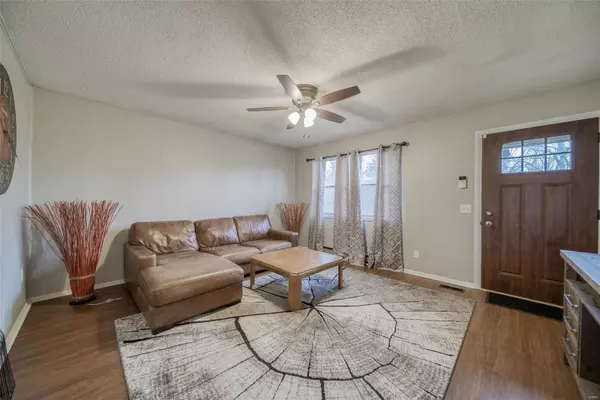 Salem, MO 65560,5766 County Road 3180
