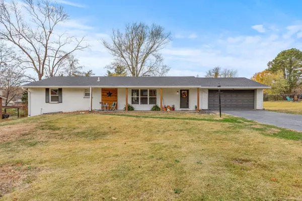 Unincorporated, MO 63128,4870 Valley Crest DR