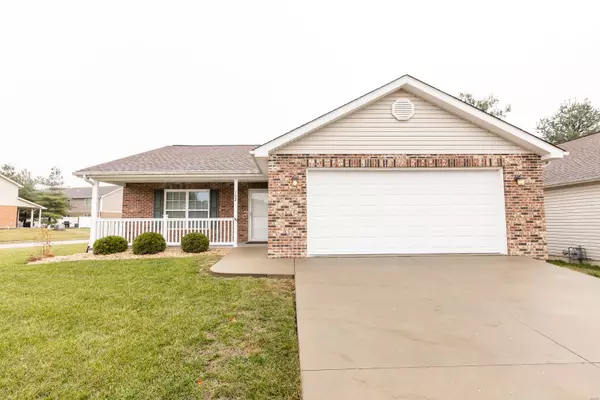 102 Saint Christopher CT, Mascoutah, IL 62258