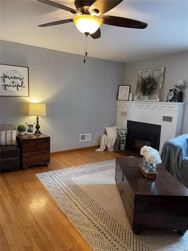 Highland, IL 62249,709 3rd ST