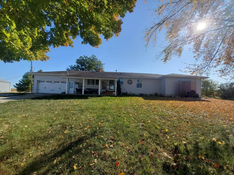 19086 240th AVE, Lewistown, MO 63452