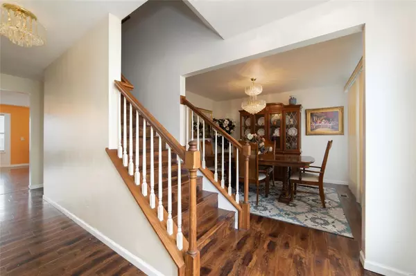 Florissant, MO 63034,16357 Hampden PL