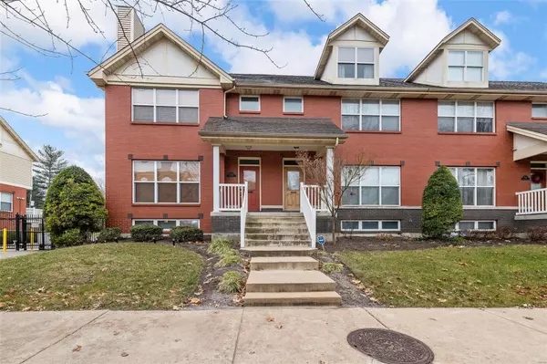 5422 Delmar BLVD, St Louis, MO 63112