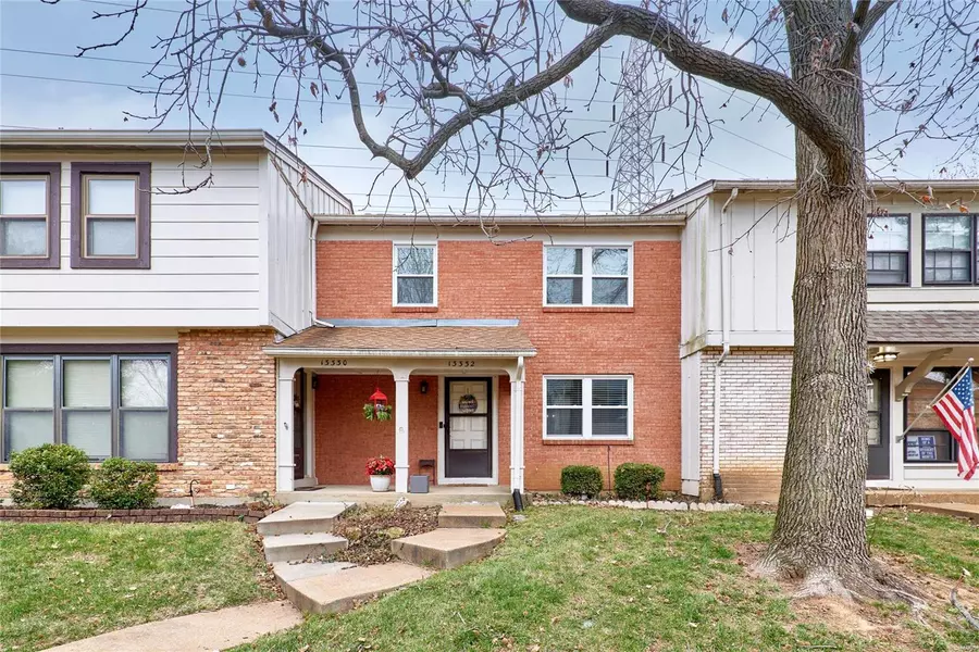 13332 Hiddencrest Lane, Ballwin, MO 63021