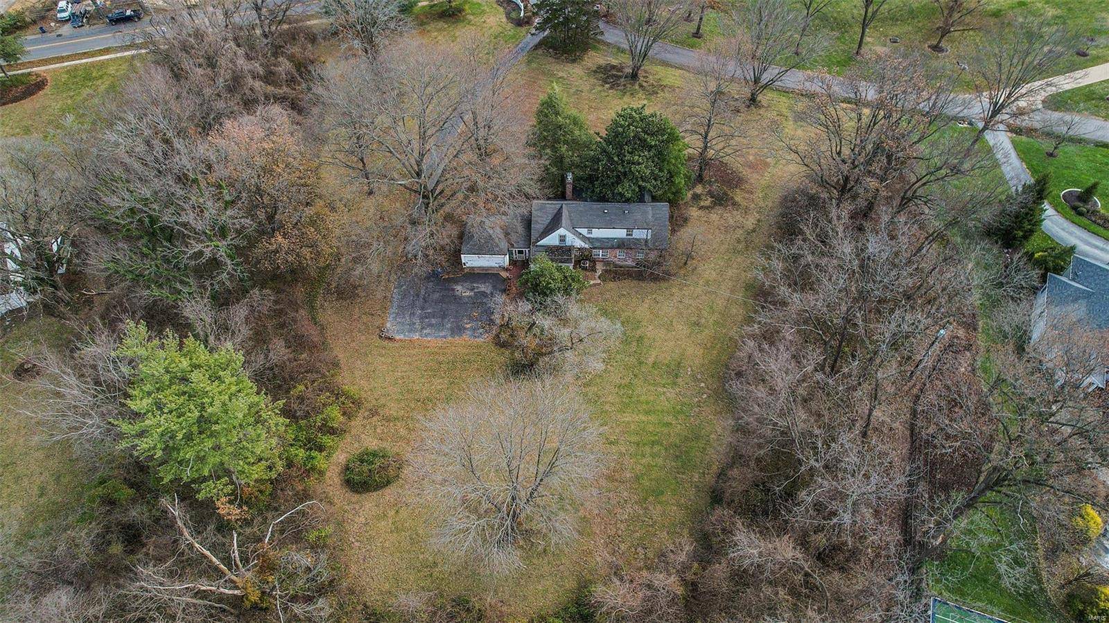 12 Claychester DR,  St Louis,  MO 63131