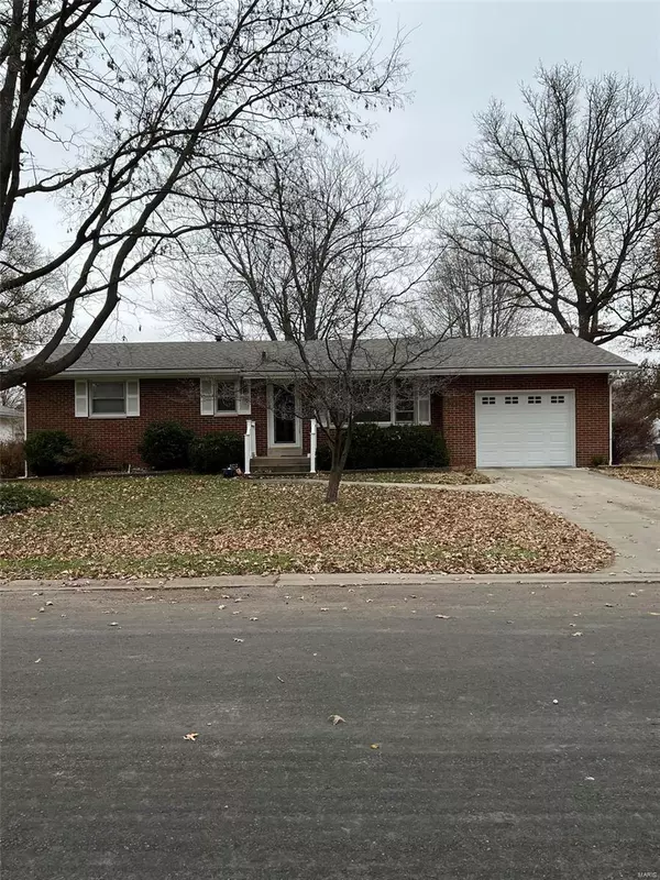 1633 25th ST,  Highland,  IL 62249