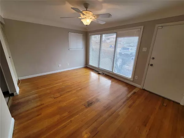 St Louis, MO 63136,10048 Pepper LN