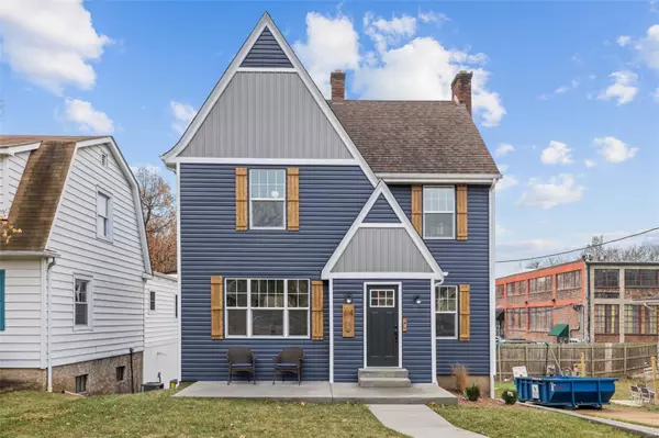 614 Fair Oaks AVE, Webster Groves, MO 63119