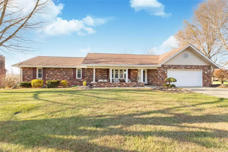 284 Andes DR, Glen Carbon, IL 62034