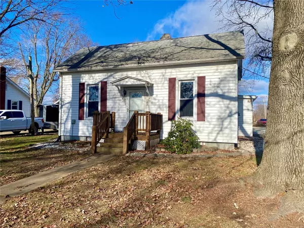 603 W Division ST, Marine, IL 62061