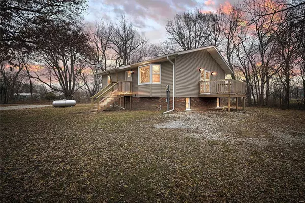 Mount Olive, IL 62069,5863 Route 66