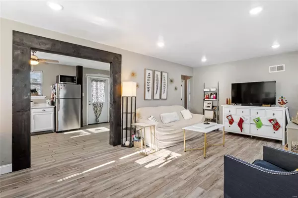 Webster Groves, MO 63119,711 N Elm