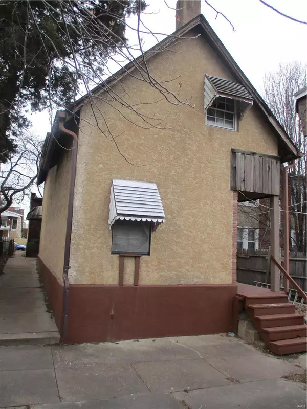 4926 Shaw AVE #R, St Louis, MO 63110