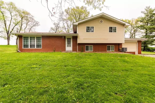 1616 Frederick DR, Collinsville, IL 62234