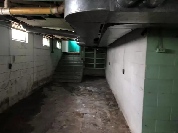 Mount Olive, IL 62069,201 N CHERRY ST