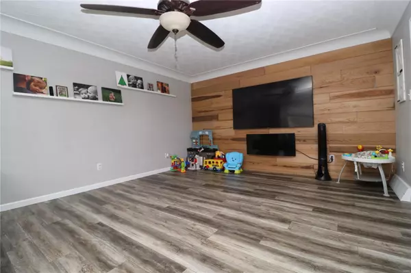 Livingston, IL 62058,516 Sarah ST