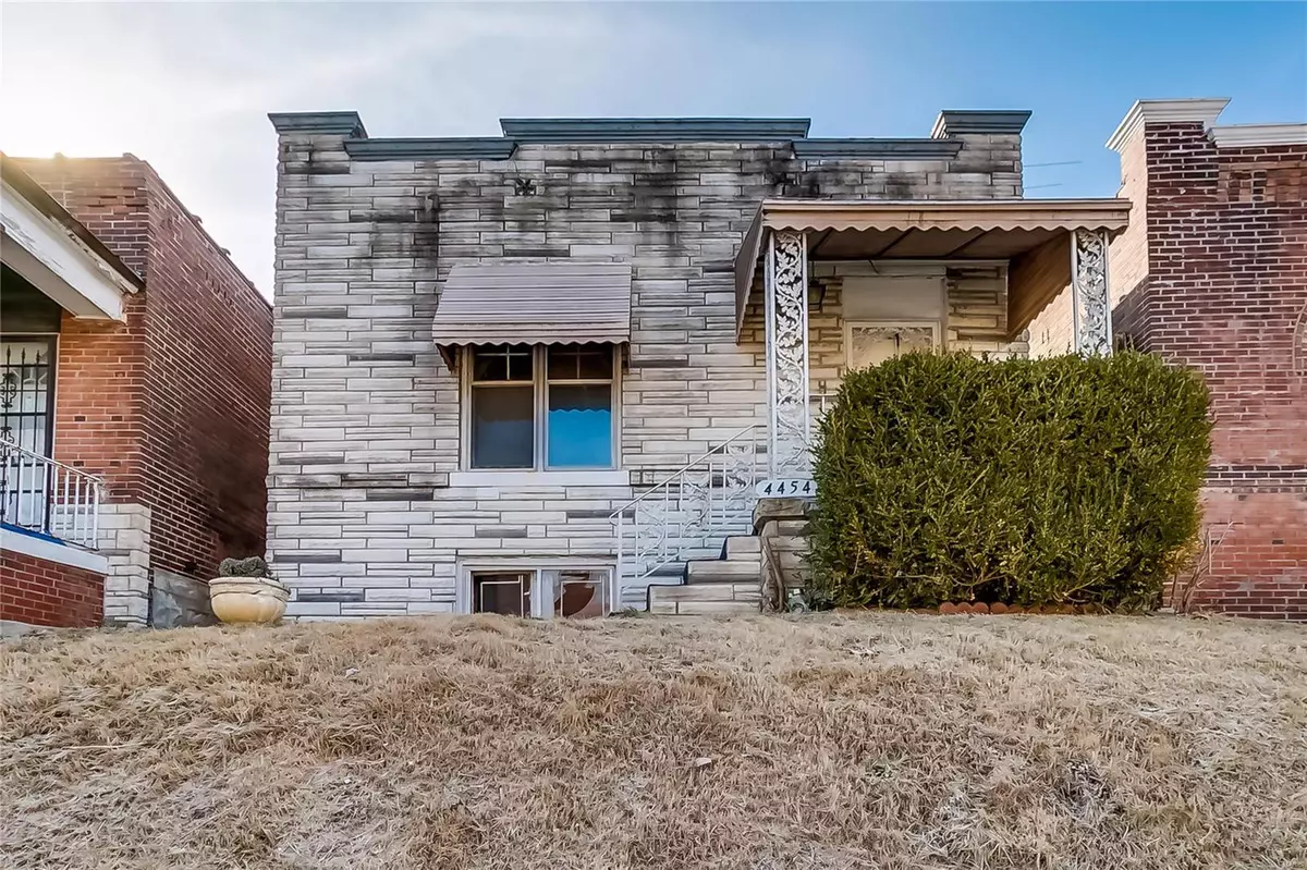 St Louis, MO 63115,4454 Lee AVE