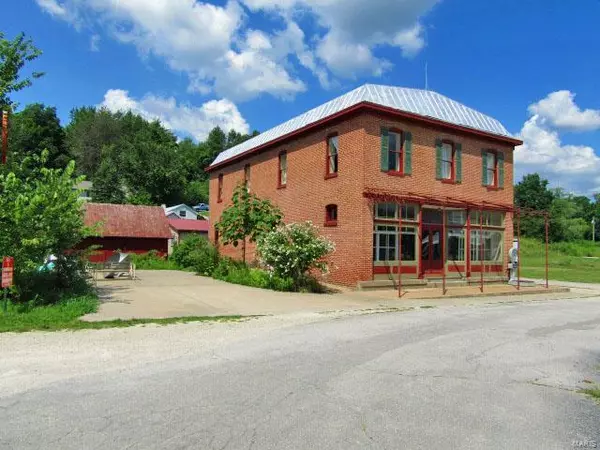 Hermann, MO 65041,500 Walnut